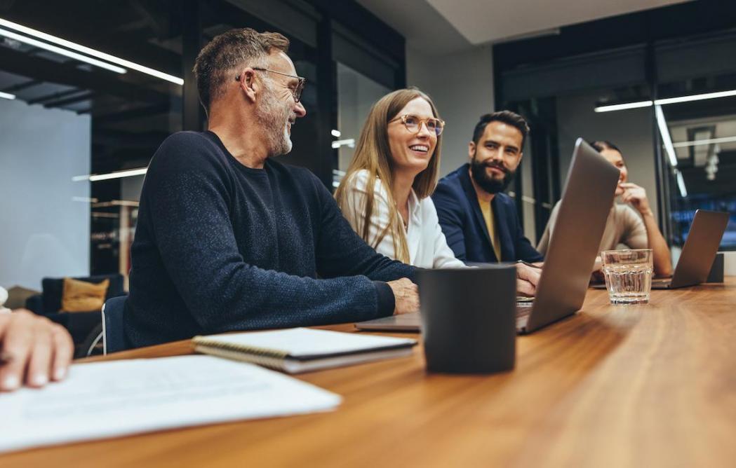 Seminarumgebung mit Analysematerialien